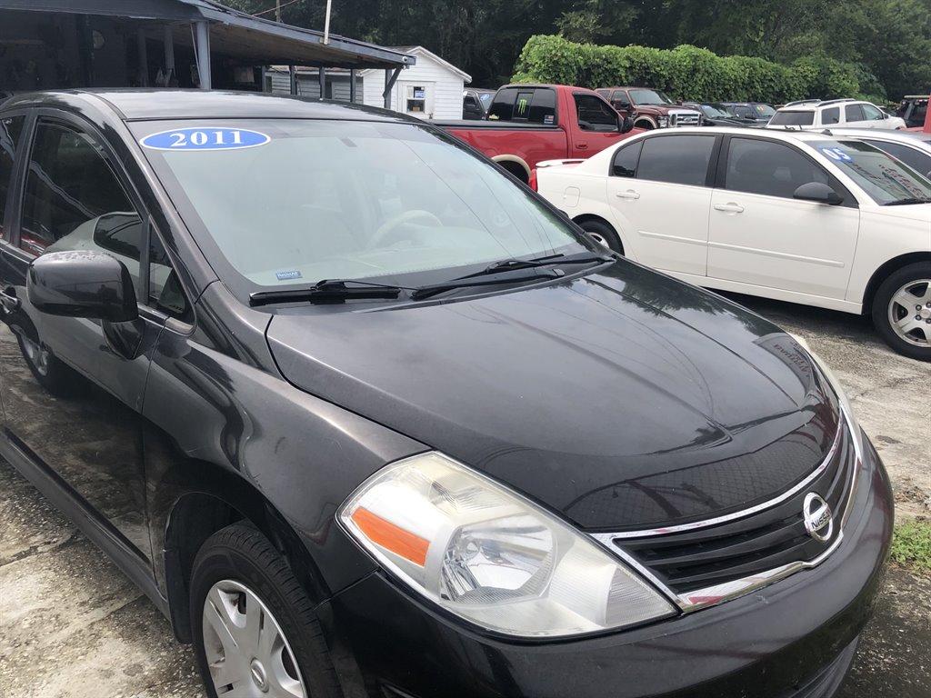 2011 Nissan Versa SL
